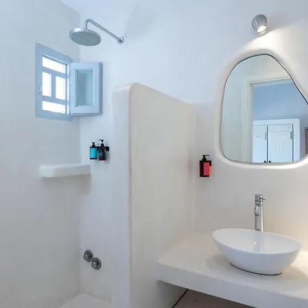 Flisvos * Naxos City