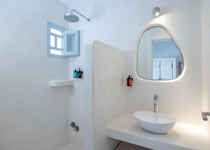 Flisvos * Naxos City